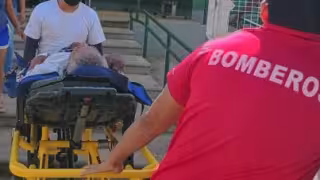 Abuelito termina hospitalizado tras sufrir un ataque de abejas en José María Morelos