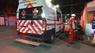 Mujer motociclista fue atropellada en la colonia Santa Margarita.
