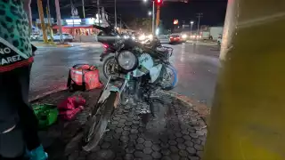 Motociclista accidentado en la avenida Corregidora