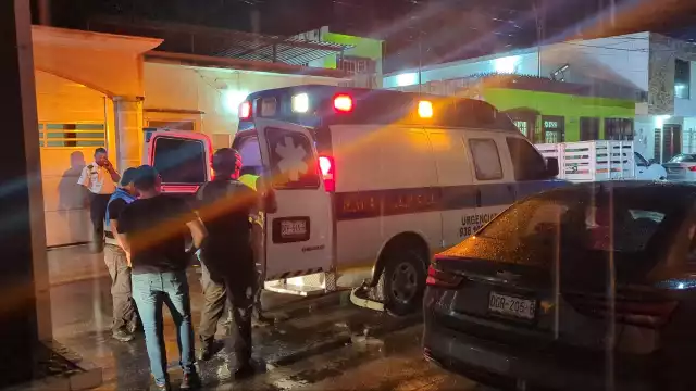 La mujer fue traslada a un hospital de Carmen