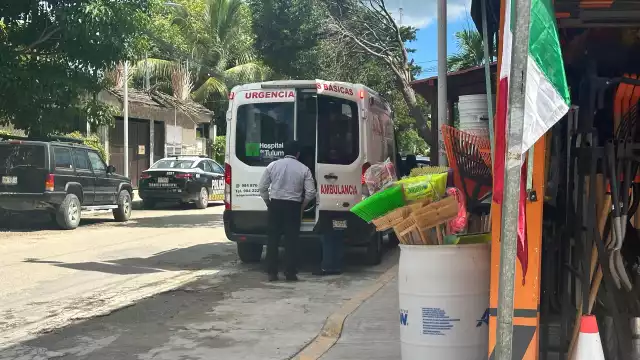 Paramédicos acudieron al lugar brindando atención médica a la mujer