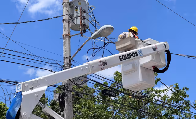 Sobrecarga por crecimiento poblacional provoca apagones en Yucatán, advierte AYCE