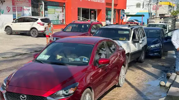 Una carambola entre cuatro vehículos en la colonia Morelos dejó daños materiales de varios miles de pesos Una carambola entre cuatro vehículos en la colonia Morelos dejó daños materiales de varios miles de pesos