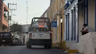 ¡En pleno festejo patrio! Le roban su moto afuera de un bar en Champotón