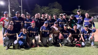 Venados elimina a Mazorcudos y avanza a la gran final de la Liga Nocturna de Softbol ‘Puro Hopelchén’