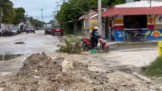 Vecinos de Champotón denuncian abandono de obra de agua potable en Paseo de las Américas