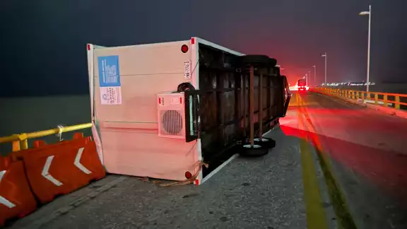 El accidente ocurrió cerca de la medianoche El accidente ocurrió cerca de la medianoche