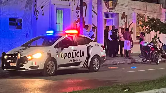 El incidente ocurrió en la noche, cuando la zona estaba llena de personas disfrutando de la vida nocturna El incidente ocurrió en la noche, cuando la zona estaba llena de personas disfrutando de la vida nocturna