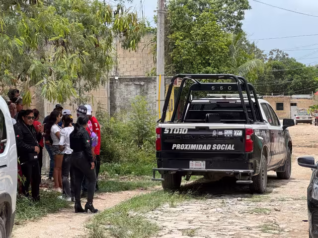 El cuerpo sin vida de un hombre fue encontrado este sábado en la colonia Cuna Maya.