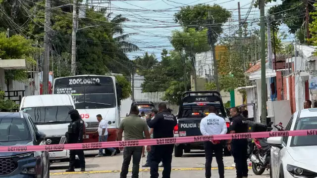 Intento de asalto a cuentahabiente desata balacera en taxi en Campeche