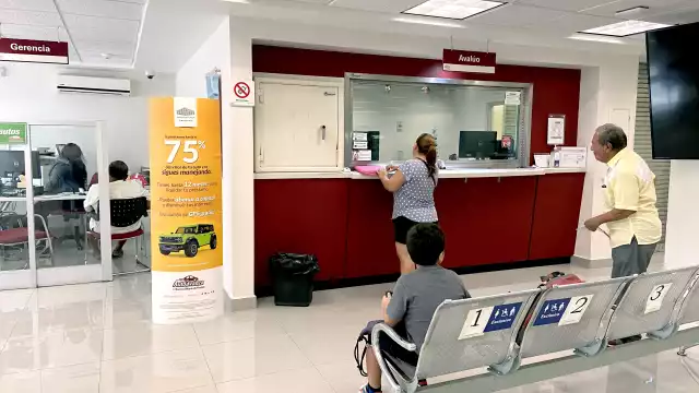 Los gastos navideños ponen en riesgo la salud financiera, por lo que en los primeros días del año la gente busca dinero extra