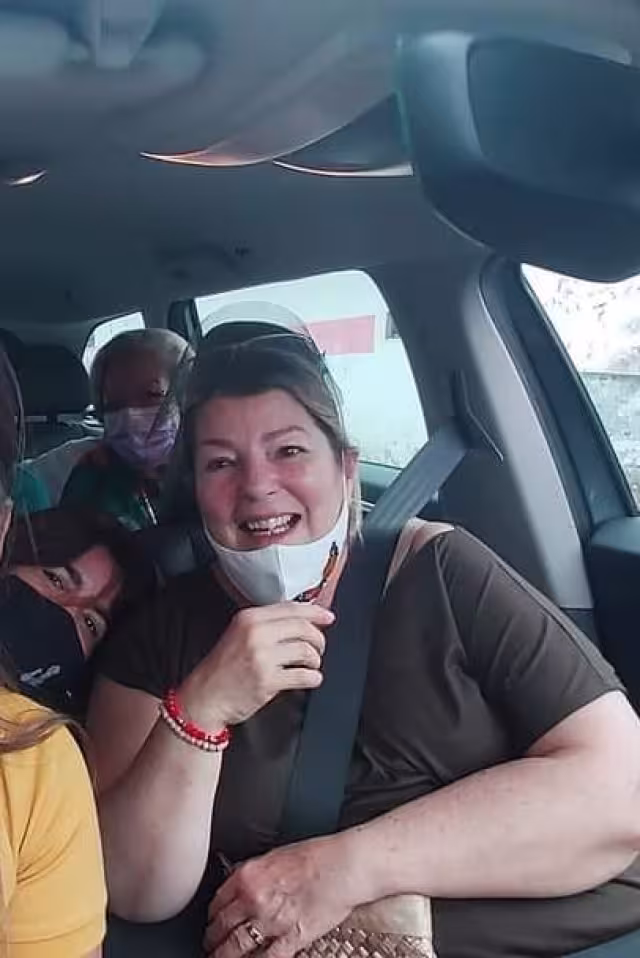 La situación causó molestia en los habitantes, ya que la cantante tiene los medios para ir a hospitales privados