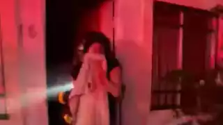 Bomberos de Playa del Carmen rescatan  a perrito y a su dueña de un incendio
