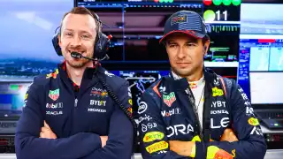 Checo ha tenido una mañana lejos de los primeros lugares