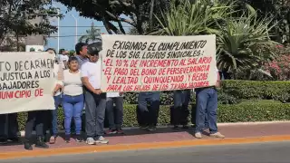 Trabajadores marchan en Ciudad del Carmen en el Día del Trabajo para exigir justicia laboral
