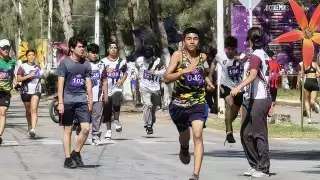 Más de 300 estudiantes carmelitas corren por la salud en el Día del Estudiante