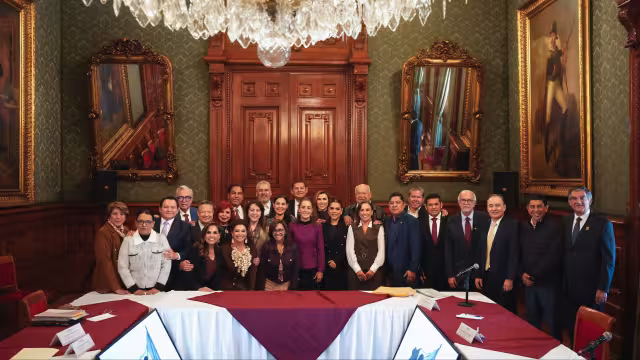 Claudia Sheinbaum recibió en Palacio Nacional a los gobernadores.
