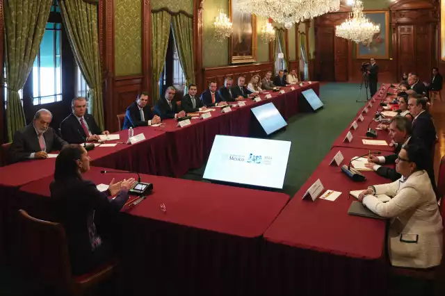 La Presidenta Sheinbaum encabezó la reunión con empresarios en Palacio Nacional.