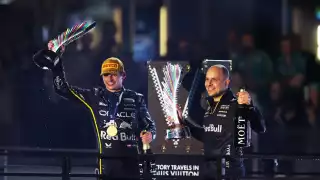 GP Las Vegas: Verstappen domina mientras Norris y Russell sobreviven al caos