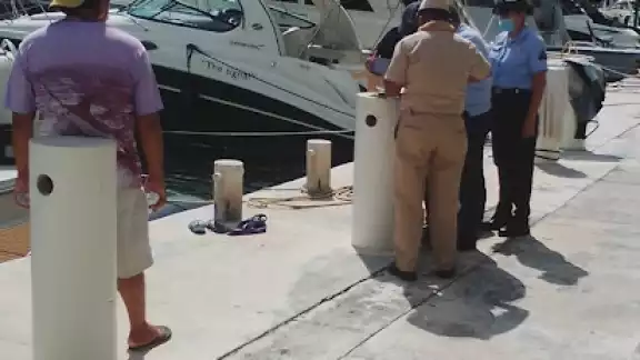 El bote fue robado mientras estaba en el Plano Cuatro de la Marina de Puerto Aventuras, indicó su propietario El bote fue robado mientras estaba en el Plano Cuatro de la Marina de Puerto Aventuras, indicó su propietario