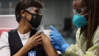 A partir del 14 de diciembre los menores de entre 5 y 11 años tendrán que haber recibido al menos una dosis