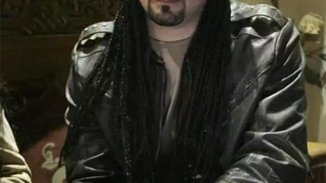 Omar bin Laden se enfoca en la pintura del viejo Oeste