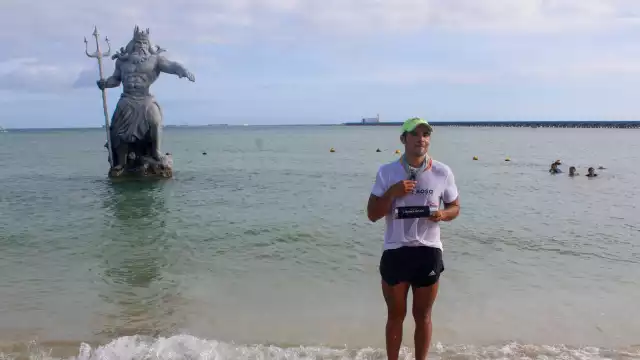 Thiago Rubio nadó 42 kilómetros en la costa yucateca