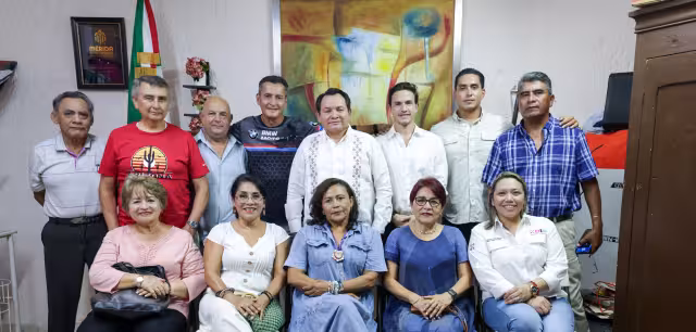 Joaquín Díaz Mena atendió la petición que le hizo un grupo de vecinos en los Diálogos con el Pueblo.