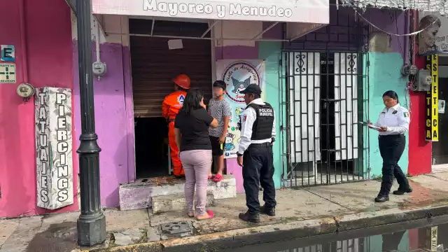 La policía acudió a la Colonia Centro tras la denuncia de un ciudadano sobre una mujer y su hijo retenidos en una vivienda