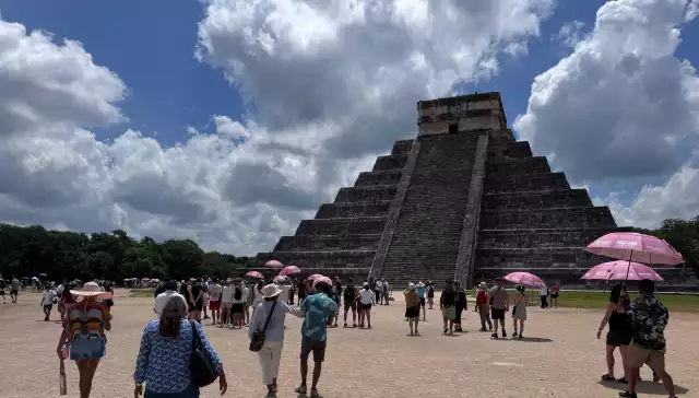 La llegada del solsticio genera en Chichén Itzá y Dzibilchaltún efectos de luz estacionales
