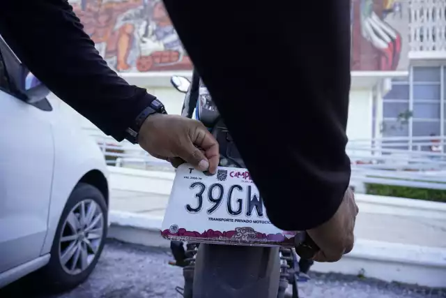 Aumentan costos del reemplacamiento vehicular en Campeche por ajuste de la UMA