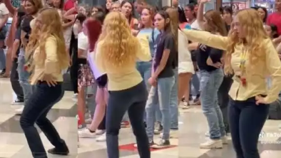 Cajera de Coppel se hace viral al bailar K-Pop