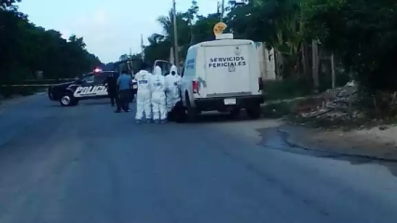 Un cuerpo ensabanado fue encontrado en la colonia irregular In House, en Playa del Carmen