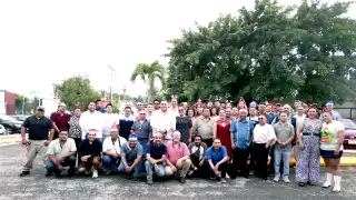 La familia PorEsto! reforzó, una vez más, sus lazos de unidad como equipo, luego de un año de arduo trabajo, en un ambiente de franca amistad y fraternida