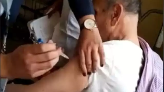 El abuelito responde al nombre de "Manuel"