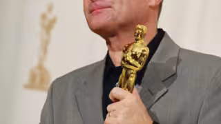 Phil Collins, Iron Maiden y Oasis, entre los nuevos miembros del Salón de la Fama del Rock