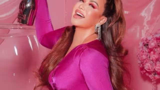 Chiquis Rivera presume su cuerpo desnudo y ya la ven en una página cobrando por sus fotos