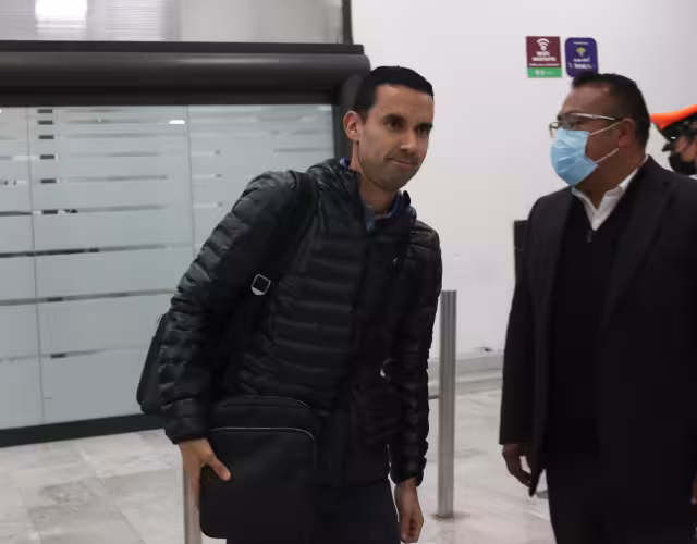 El silbante mexicano se encuentra atrapado en Qatar y son poder salir, por ahora.