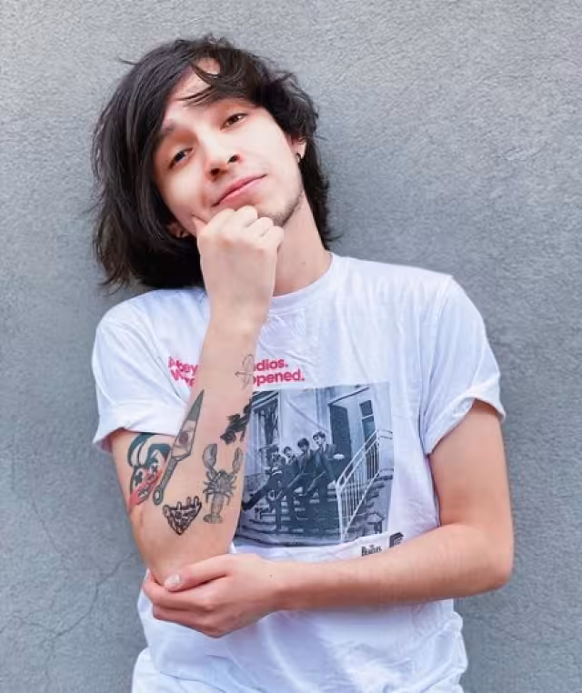 Roberto Cein disfruta de las playas quintanarroenses