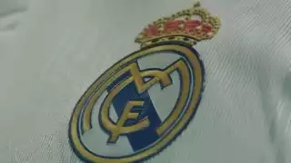 Real Madrid presentó su nueva camiseta para la temporada 2022/23 en homenaje a sus 120 años de historia