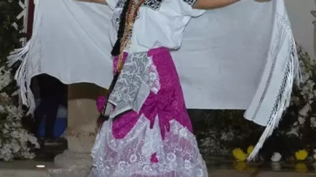 Uno de los detalles que llama más la atención es el sobresaliente grabado Maya