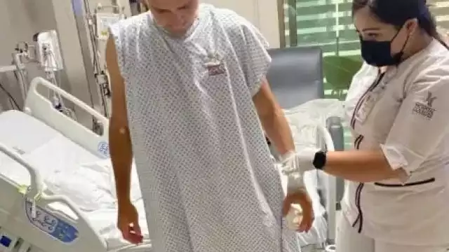 "El Galo" recibió una cornada en el hemitorax izquierdo y muslo izquierdo encontrando una herida penetrante de torax en el mismo costado.