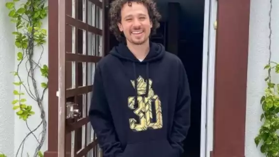 Luisito Comunica habría tratado de forma grosera a una fanática cuando le pidió una foto Luisito Comunica habría tratado de forma grosera a una fanática cuando le pidió una foto