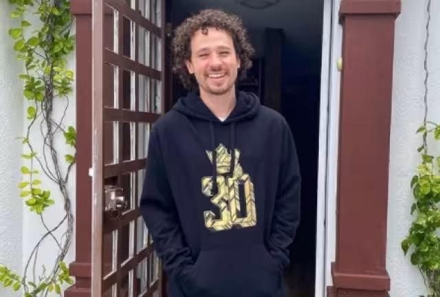 El youtuber viajó con la aerolínea American Airlines