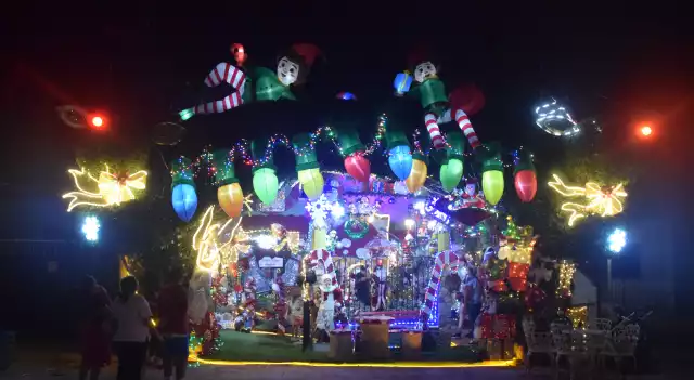 Celebra la cuadra navideña  en unión y alegría comunitaria