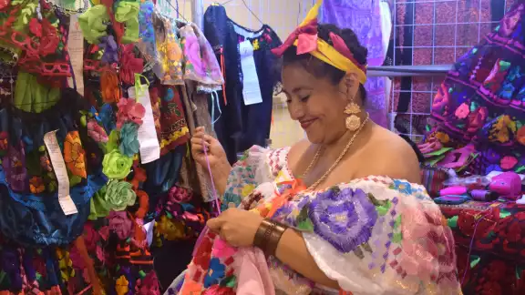 El Fonart adquiere piezas de artesanos yucatecos por un valor superior a los 800 mil pesos El Fonart adquiere piezas de artesanos yucatecos por un valor superior a los 800 mil pesos