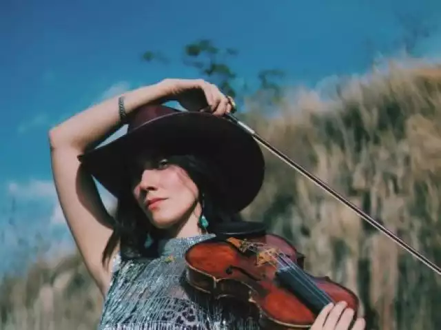 La música de Nodal está en medio de la polémica