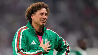 Guillermo Ochoa dice adiós entre lágrimas después del México vs Inglaterra | VIDEO