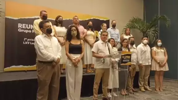 Espinoza Cházaro expuso que el proceso electoral de Quintana Roo tiene tres candidatos
