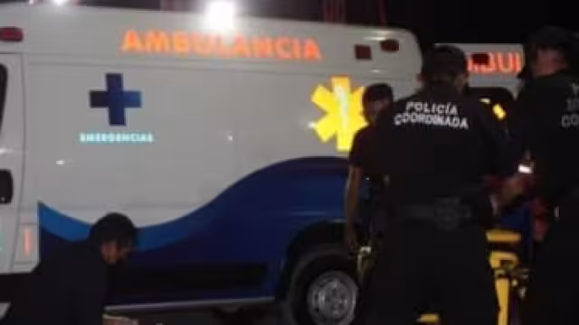 Su estado de salud es delicado y se debate entre la vida y la muerte.